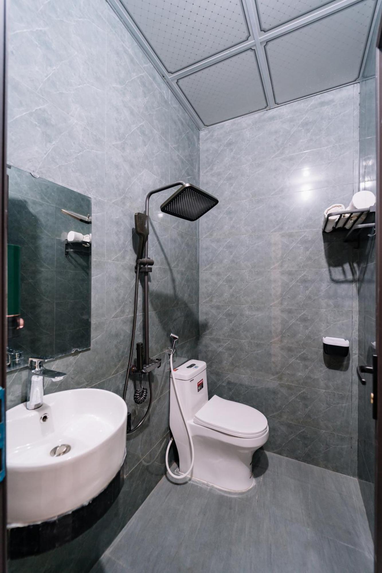 הא גיאנג Hg Hostel Provide Tours & Motorbikes מראה חיצוני תמונה